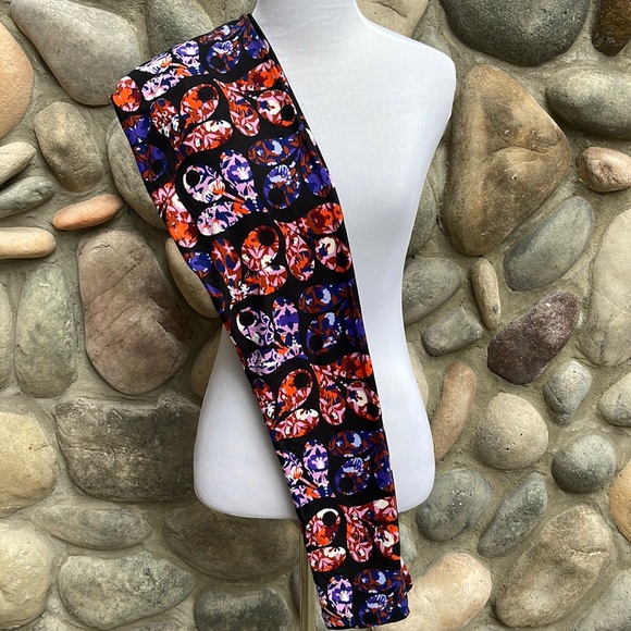 LuLaRoe New OS One Size Black Geometric Leggings NWT - Picture 1 of 8